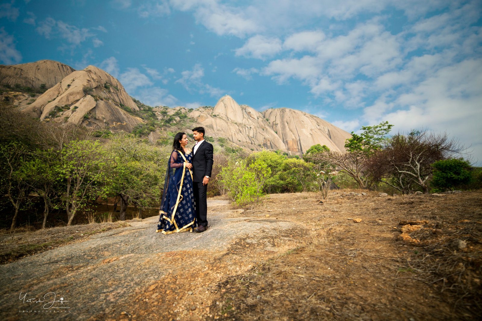 Top-Pre-wedding-photographer-in-Bangalore-India-(59)